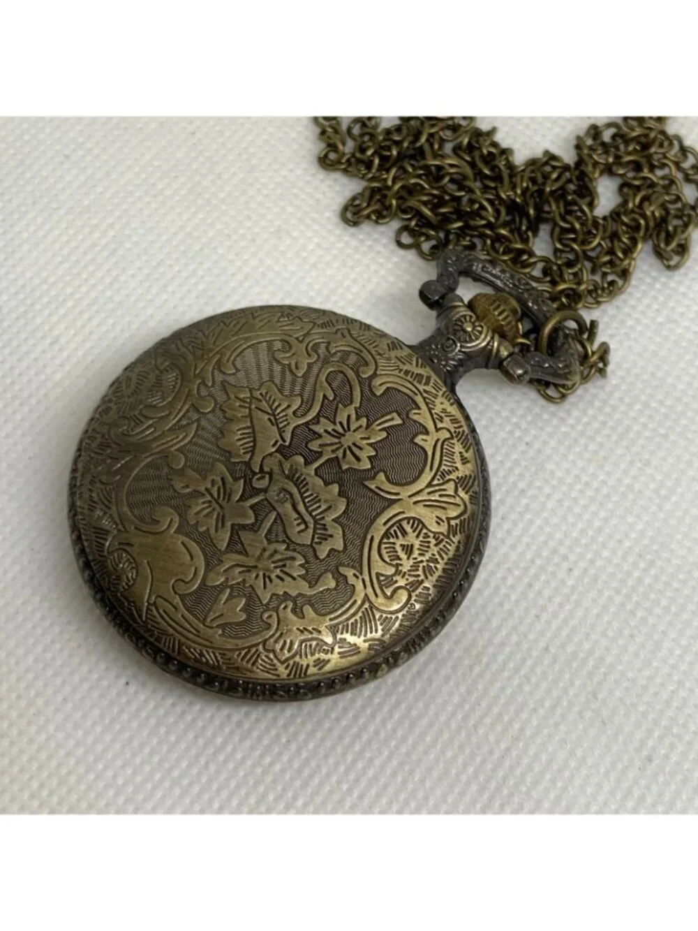 2nd Amendment Skull & Revolvers Pocket Watch bronze tone 45mm Quartz running
